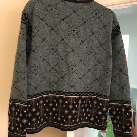Frost wool/acrylic cardigan.  Size M - Picture 5 of 8